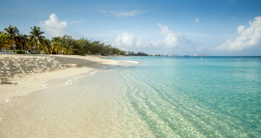 the white sands of Seven Mile Beach on Grand Cayman island, Cayman Islands